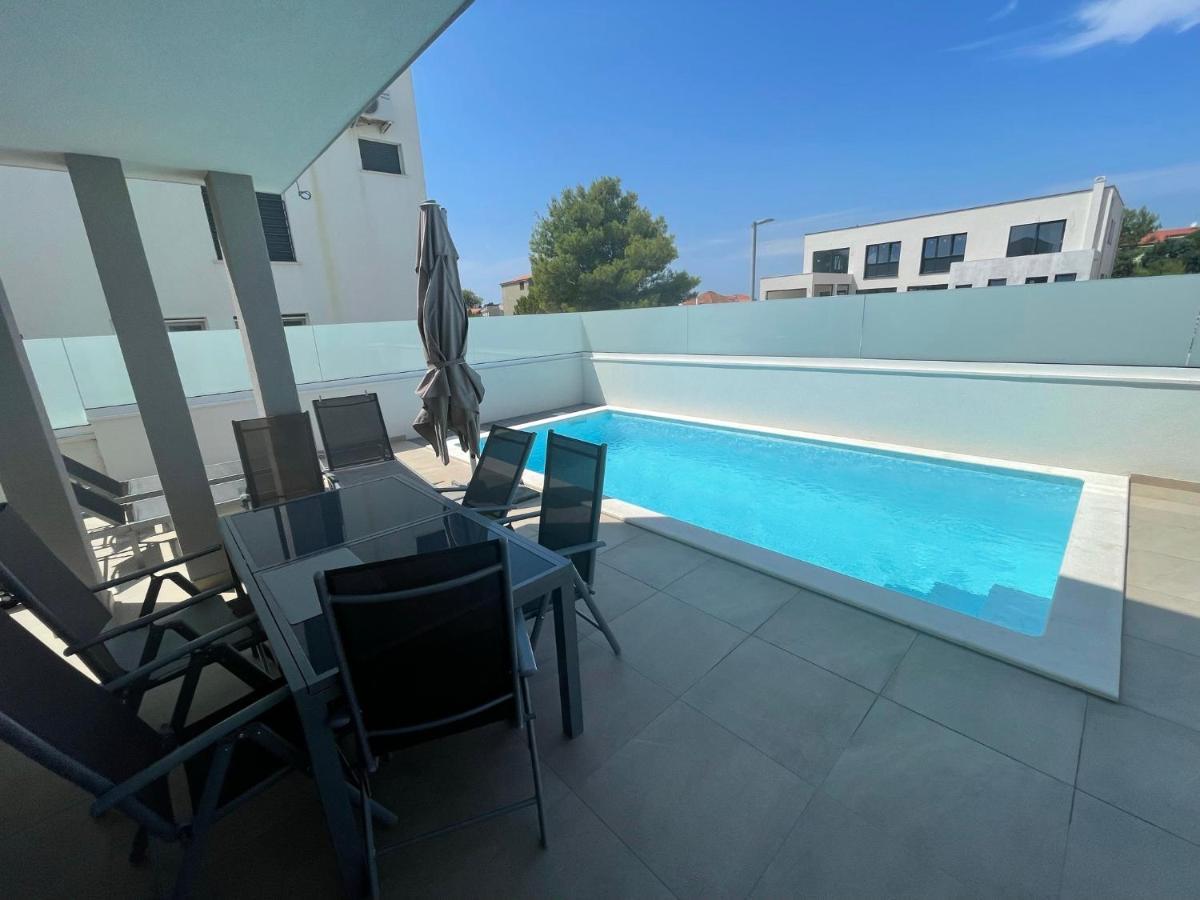 Villa Dea - Dein Rueckzugsort Am Meer Mit Beheiztem Pool Vrsi Exterior foto